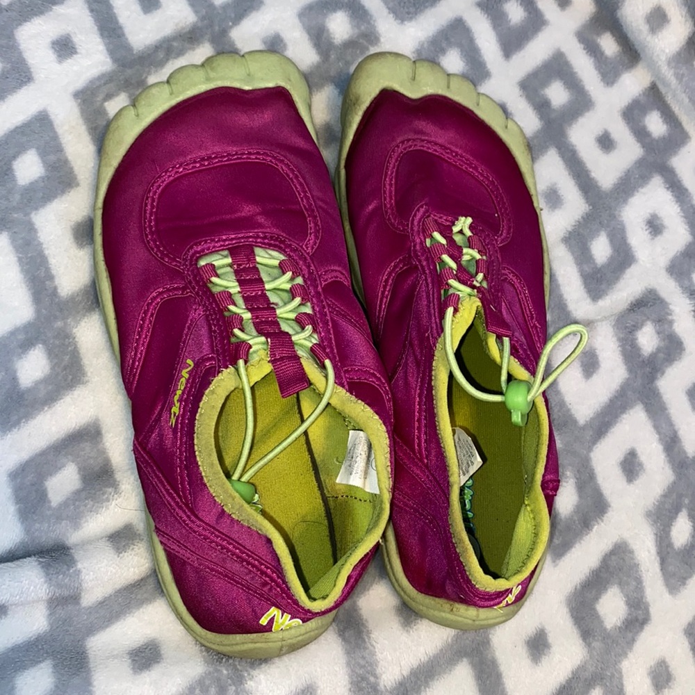 KIDS WATER SHOES